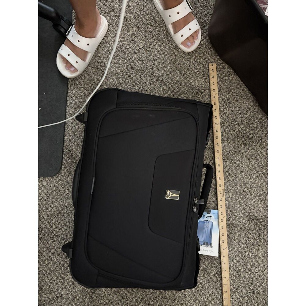 Travelpro Max-Lite 4 Carry-on Garmet bag Black NEW